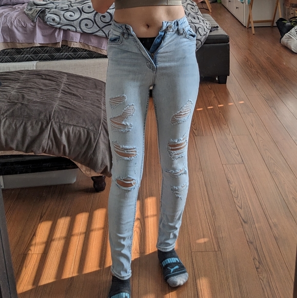 High Rise Skinny Jeans - Picture 2 of 4